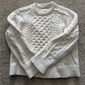 Abercrombie & Fitch Ivory Cable Knit Sweater